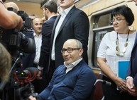 От станции метро «Победа» проехал первый поезд