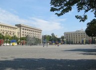 По утрам площадь Свободы будет закрыта для движения