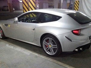 В Харькове нашли еще одну 4-х местную Ferrari FF - на этот раз более эксклюзивную (ФОТО)