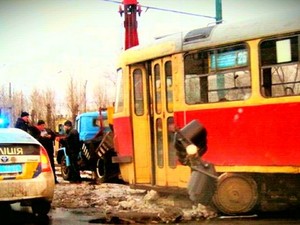 Дрифт трамвая №26 на Шевченко (ФОТО)