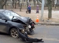 На Отакара Яроша иномарка врезалась в столб (ФОТО)