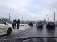На Новом мосту столкнулись две легковушки (ФОТО)