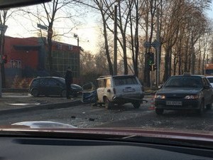 В ДТП на Московском проспекте разбилась «Lada Kalina» (Дополнено, ФОТО)