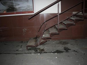 На проспекте Гагарина легковушка таранила жилой дом (ФОТО)