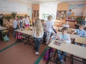 Харьковских школьников перестанут ругать за оценки и нагружать на выходных