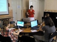 Я прошла обучение и сейчас пишу небольшие тексты для интернет- магазина, торгующего детскими товарами.