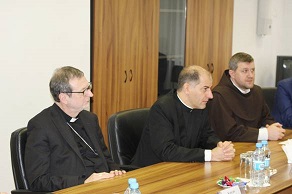 Напомнить спокойной Европе, что рядом есть страна, где люди страдают от войны
