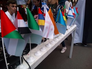 Молодежь Харькова пообщалась в Global Village (ФОТО)