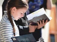«Звездные сказки» для маленьких и взрослых. Известные харьковчане читали сказки, чтобы помочь детям