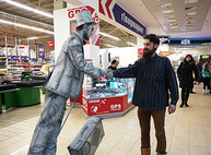 Из Харькова в Днепропетровск через «экватор»: участники Второго всеукраинского фестиваля уличного искусства прощаются с Харьковом