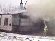В селе под Харьковом сгорел дом и двое человек, находившихся внутри