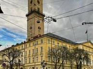 Львовскую мэрию лихорадит: задержан начальник управления ЖКХ, в кабине первого вице-мэра – обыск