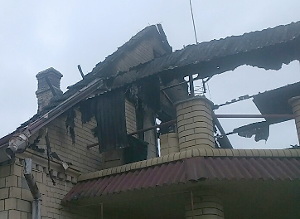 В поселке Высоком выгорел красивый дом (ФОТО)