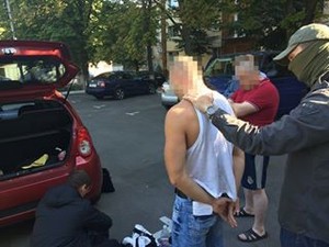 В Харькове СБУ задержала умельцев, изготавливающих и сбывающих оружие (ФОТО)
