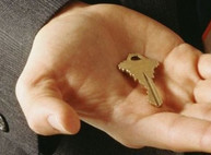 Квартирные мошенники продавали чужие квартиры по фальшивым документам