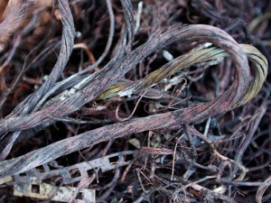 Полиция Лозовой собирала по домам группы воров кабеля
