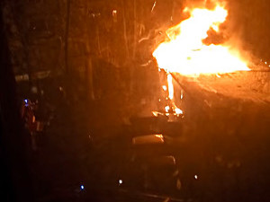 Ночью горели гаражи на Новых Домах (ВИДЕО)
