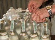 Харьковский бизнесмен снабжал паленой водкой пол Донбасса