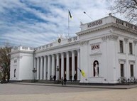 Из Одесской мэрии срочно эвакуируют чиновников