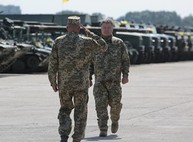 Порошенко: ВСУ готовы остановить врага на линии столкновения (ФОТО)