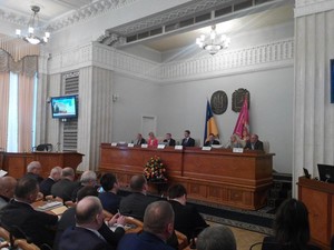 Скоробагач зачитал список фракций облсовета и их председателей