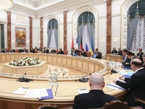 Переговоры в Минске: надежды почти не осталось (ФОТО)
