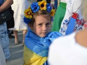 В центре Харькова прошел парад вышиванок (ФОТО)