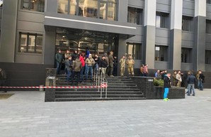 Глава Киевской районной администрации Харькова не захотела обсуждать деятельность опасной газовой заправки с активистами