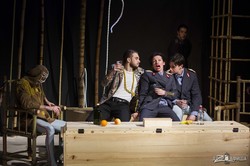 Бунт хрупких против грубых: В Театре Пушкина показали новый спектакль «Пушкин. Племя»