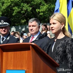 Светличная и Аваков поздравили около 350 выпускников академии Нацгвардии в Харькове