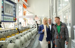 Это - общий успех бизнеса и власти: Светличная об открытии нового цеха на Харьковском плиточном заводе