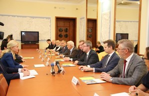 Светличная провела рабочую встречу с Послом Литовской Республики в Украине