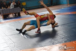 Харьковские борцы успешно выступили на домашнем чемпионате Украины