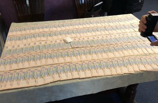 Харьковская СБУ поймала на взятке инспектора налоговой