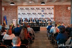 С лета 2019 цена на электроэнергию для населения начнёт резко расти. Почему это хорошо – эксперты ВЕА-форума
