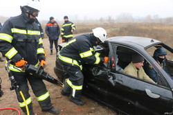 Харьковские спасатели осваивали новое оборудование (ФОТО, ВИДЕО)