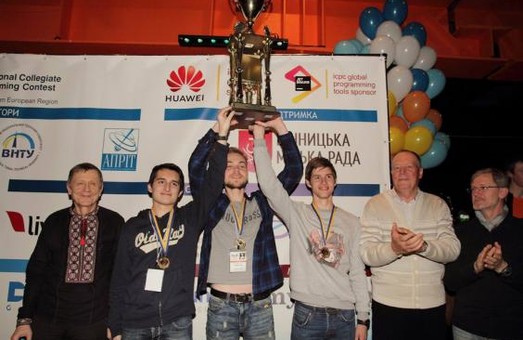 Харьковские студенты - абсолютные чемпионы Украины по программированию