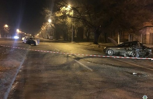 В ДТП на бульваре Хмельницкого пострадали два человека (ФОТО)