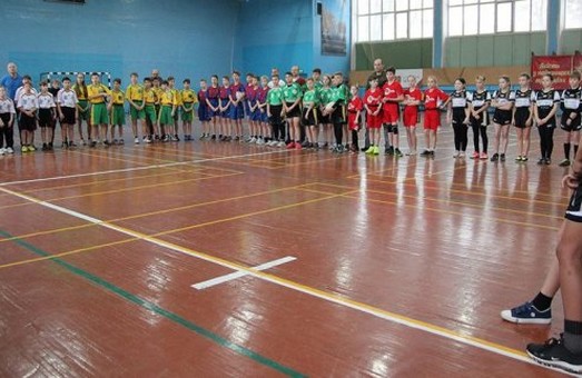 В Харькове определили победителя новогоднего турнира школьной регбийной лиги