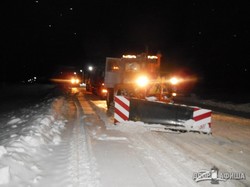 Как расчищают от снега трассы в Харьковской области (ФОТО, ВИДЕО)