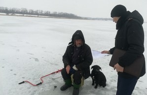 Осторожно, тонкий лед: спасатели предупреждают харьковчан об опасности на водоемах