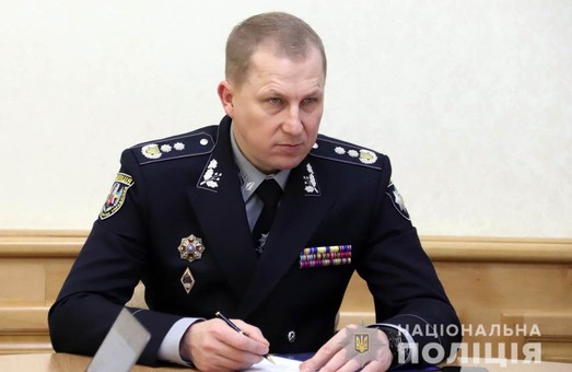 Заказчик покушения на харьковского полицейского находится за границей - Аброськин
