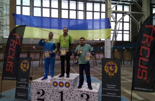 Харьковские лучники с медалями вернулись с чемпионата Украины