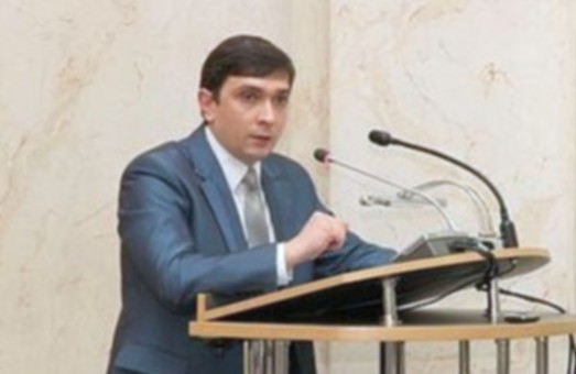 Беглого экс-чиновника ХОГА из команды Добкина осудили заочно