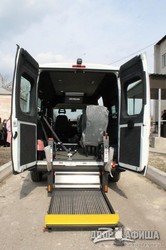 Нововодолажская ОТГ получила автомобиль для перевозки людей на колясках