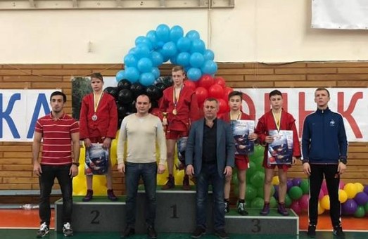 Юные харьковские самбисты успешно выступили на турнире памяти Тешера