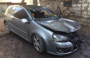 В Харькове ночью сгорела иномарка (ФОТО)