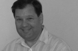 Скончался харьковский политолог Владимир Никитин