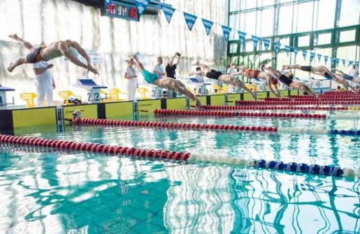 На чемпионате Украины по плаванию харьковчане завоевали 28 наград