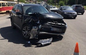 В Харькове – тройное ДТП, травмирована женщина (ФОТО)